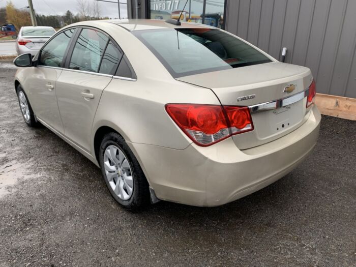 Chevrolet Cruze 1LT – Image 4