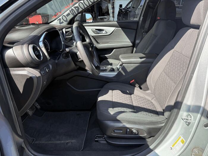 Chevrolet Blazer LT ÉDITION NUIT AWD BLUETOOTH CAMÉRA BAS KILO – Image 11