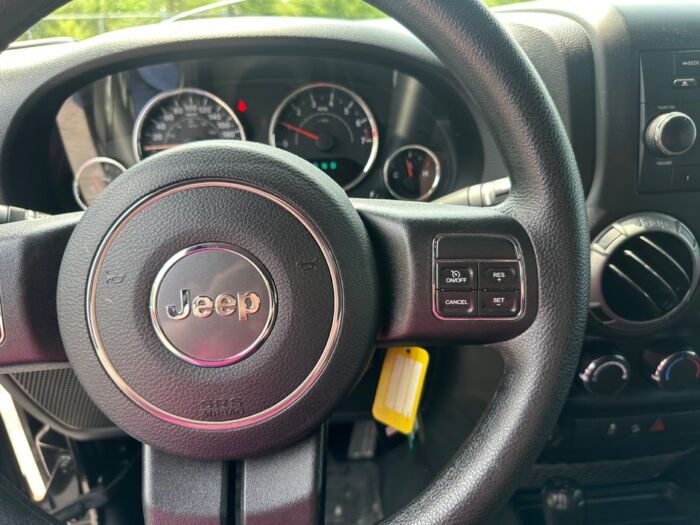 Jeep Wrangler Sport – Image 12