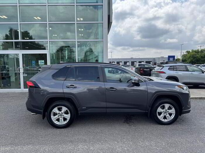 Toyota RAV4 Hybrid LE AWD -ENTRETENUE AU CONCESSIONNAIRE - – Image 6