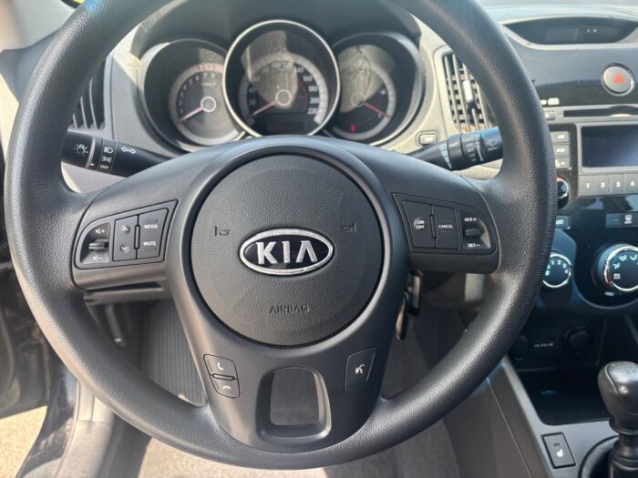 Kia Forte Koup EX - Image 9