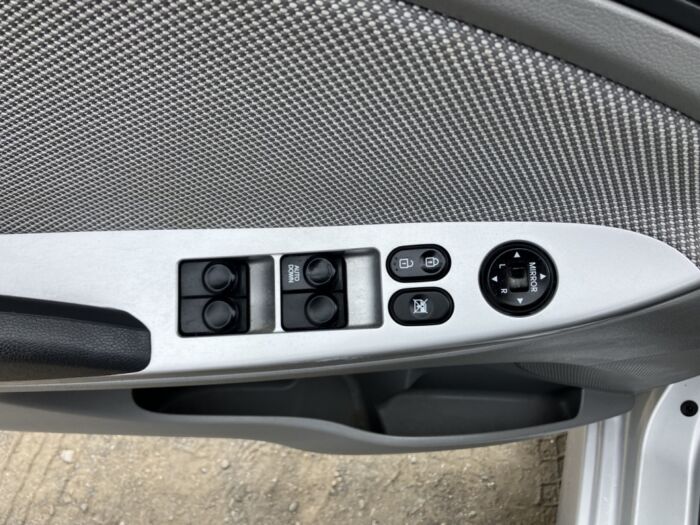 Hyundai Accent GL – Image 10