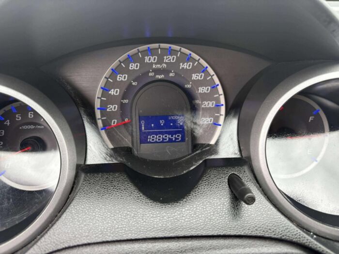 Honda Fit DX-A – Image 14