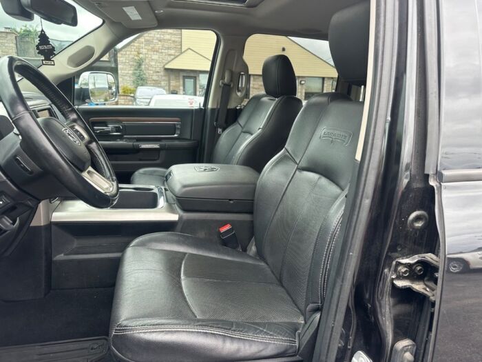 Ram 1500 LARAMIE – Image 9