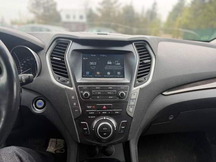 Hyundai Santa Fe XL Preferred TI – Image 14