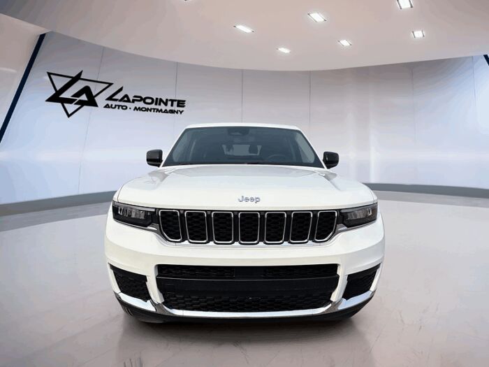 Jeep Grand Cherokee L Laredo 4x4 – Image 3