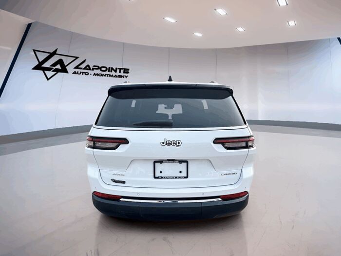 Jeep Grand Cherokee L Laredo 4x4 – Image 6