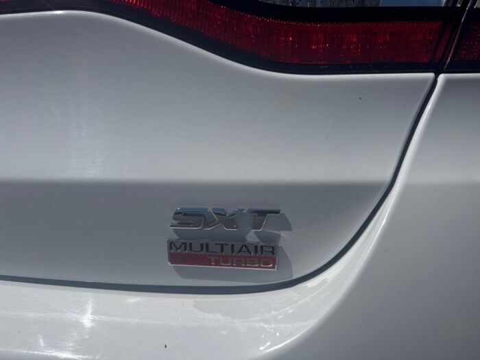 Dodge Dart SXT - Image 5