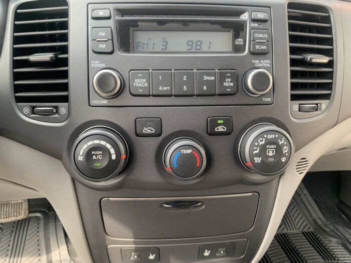 KIA Magentis LX – Image 17