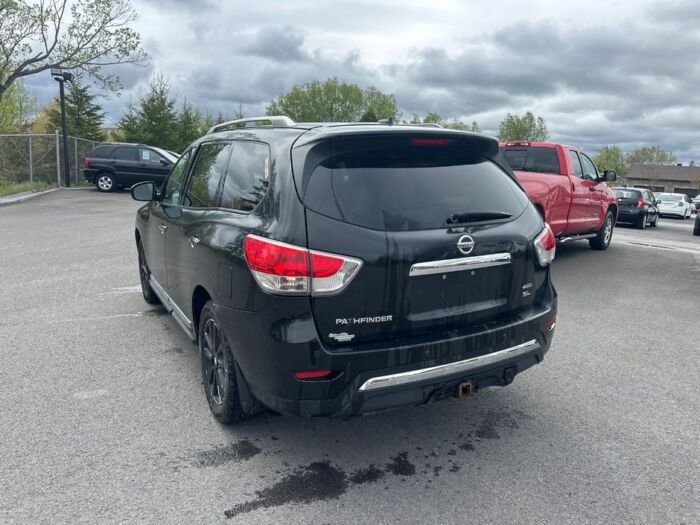 Nissan Pathfinder SL - Image 5
