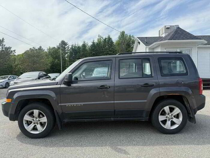 Jeep Patriot 4 RM, 4 portes, Sport – Image 3