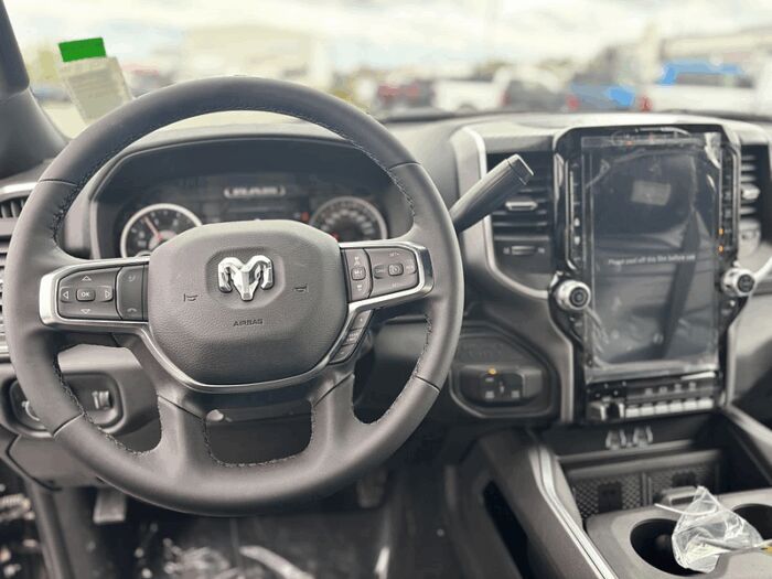 RAM 2500 Big Horn – Image 11