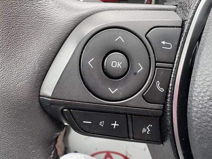 Toyota RAV4 XLE AWD – Image 12