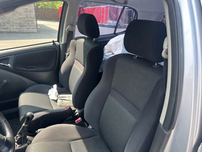 Toyota Echo RS – Image 9