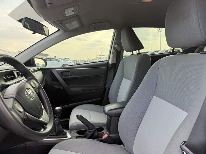 Toyota Corolla Berline 4 portes, boîte manuelle, CE – Image 12