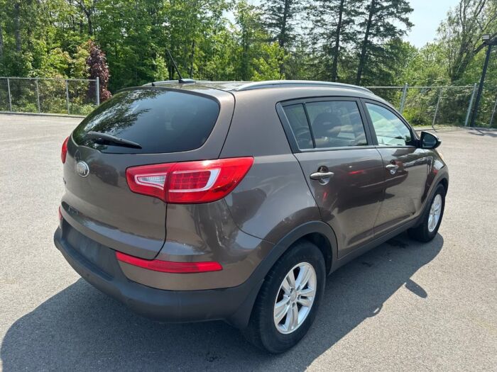 Kia Sportage LX – Image 3