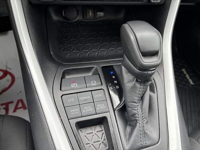 Toyota RAV4 XLE AWD – Image 17