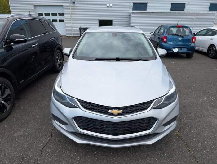 Chevrolet Cruze LT 1.4L 1SD BLUETOOTH CAMÉRA SIÈGES CHAUFFANT – Image 4