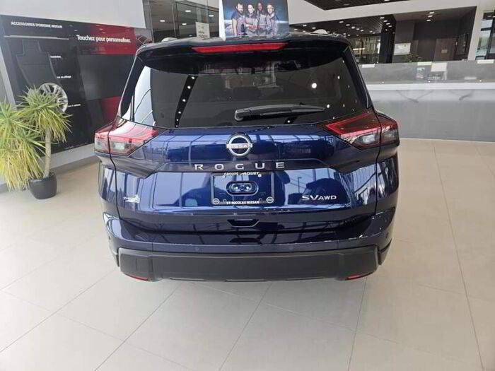 Nissan Rogue SV EN PRIVILEGE, CUIR, TOIT PANO, --DEMO-- – Image 4