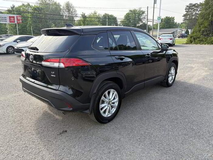Toyota Corolla Cross LE AWD – Image 8
