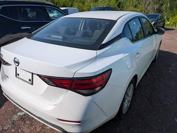 Nissan Sentra S Plus BLUETOOTH CAMÉRA SIÈGES CHAUFFANT BAS KILO – Image 10