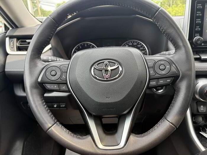 Toyota RAV4 XLE AWD – Image 11