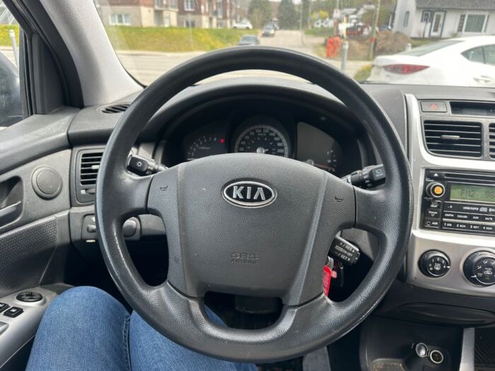 Kia Sportage LX – Image 9