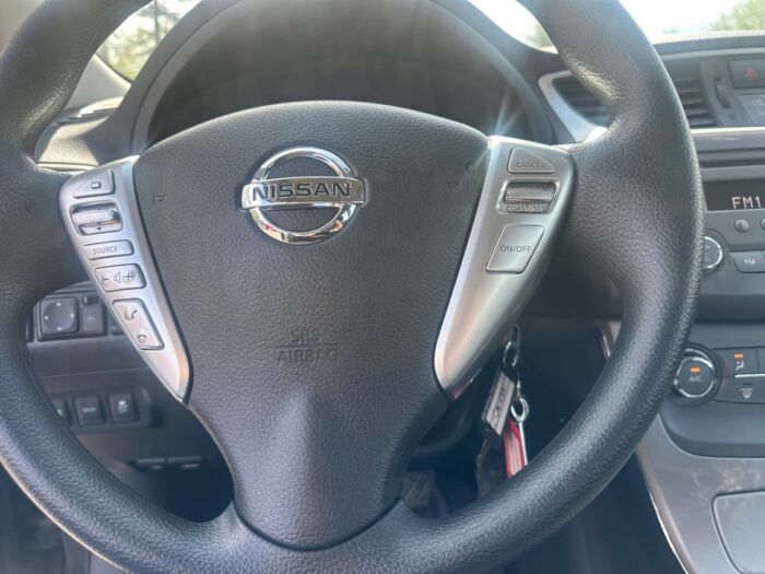 Nissan Sentra S – Image 10