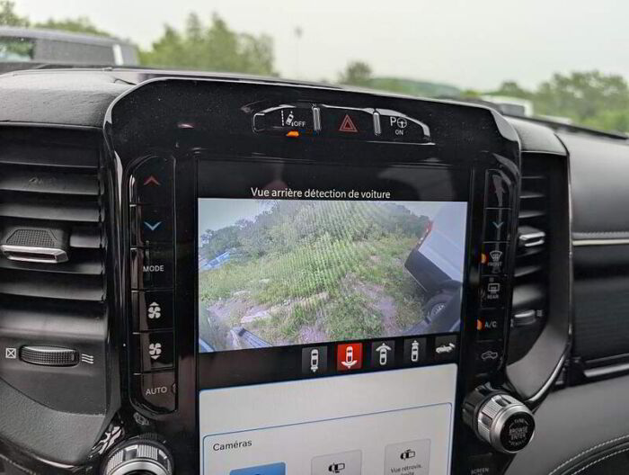RAM 1500 Limited CREW CAB 4x4 BLUETOOTH TOIT CUIR GPS – Image 20