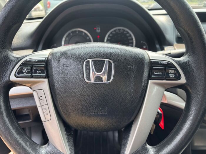 Honda Accord SE – Image 13