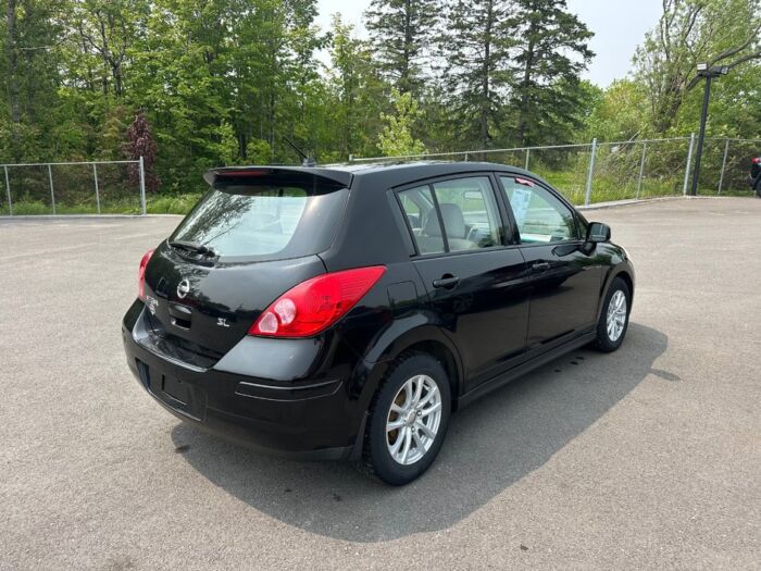 Nissan Versa 1.8 SL – Image 5