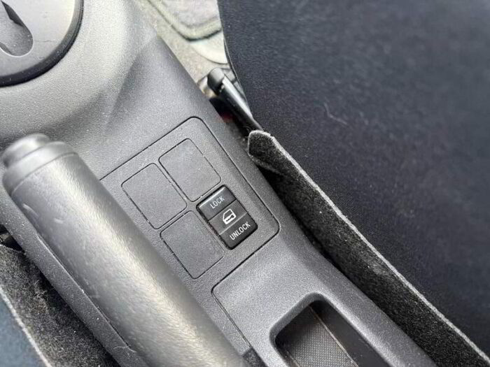 Toyota Yaris Hayon 5 portes, boîte automatique, LE – Image 13