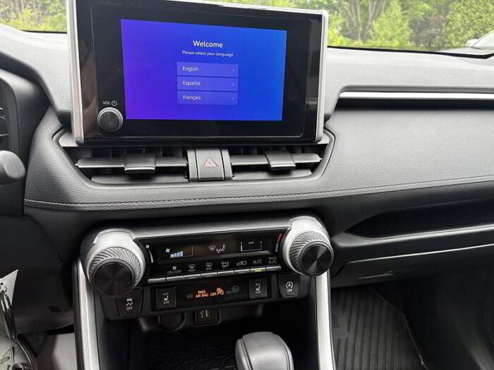 Toyota RAV4 LE AWD – Image 15