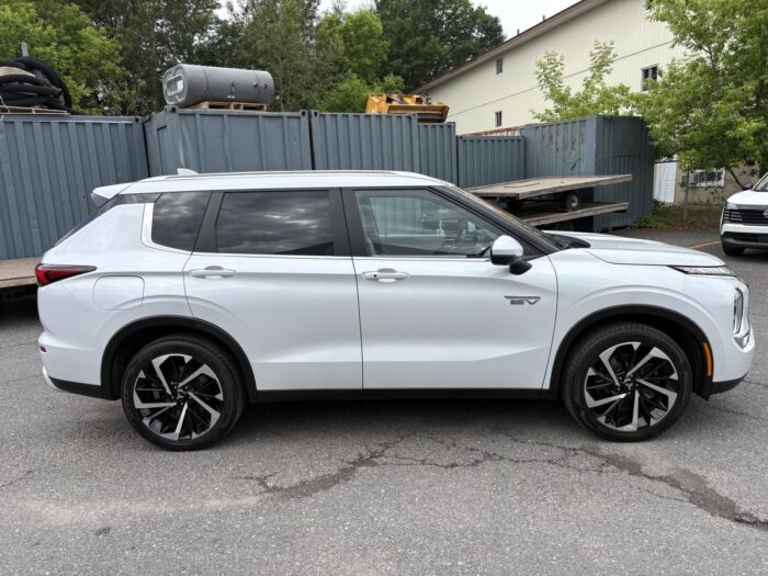Mitsubishi Outlander PHEV SEL S-AWC BLUETOOTH CAMERAS 360 CUIT TOIT GPS – Image 8