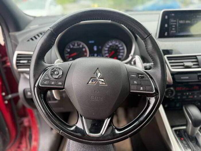 Mitsubishi Eclipse Cross SE S-AWC – Image 8