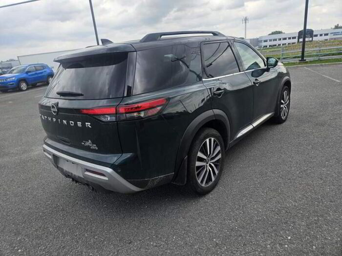 Nissan Pathfinder PLATINUM , SIEGES CAPITAINE, 6000LBS DE CHARGE – Image 8