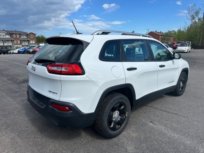 Jeep Cherokee SPORT – Image 4