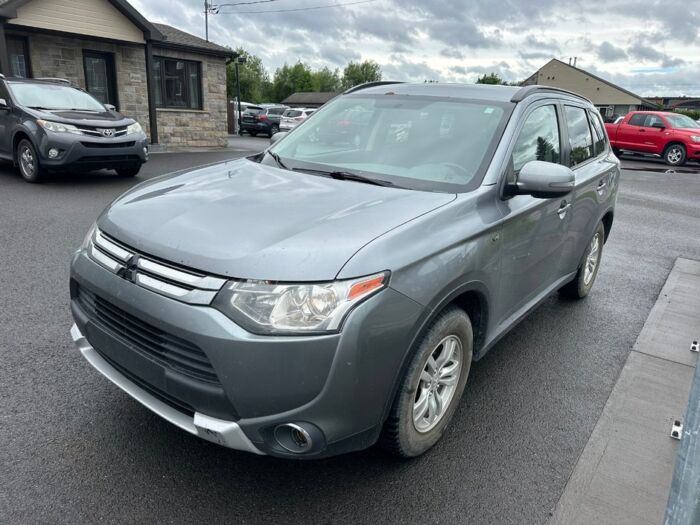 Mitsubishi Outlander SE V6 – Image 7