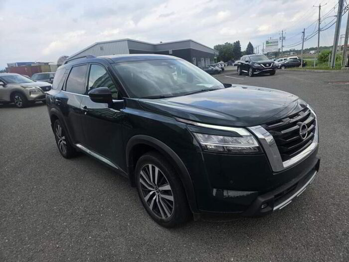 Nissan Pathfinder PLATINUM , SIEGES CAPITAINE, 6000LBS DE CHARGE – Image 9