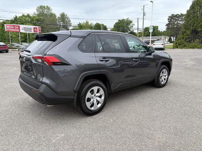 Toyota RAV4 LE AWD – Image 5