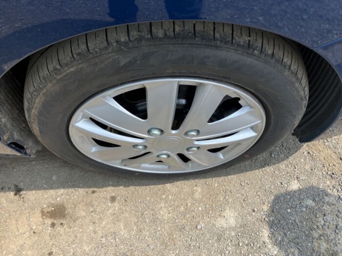 Hyundai Elantra GT GL – Image 22