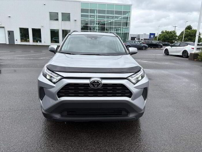 Toyota RAV4 XLE AWD – Image 3