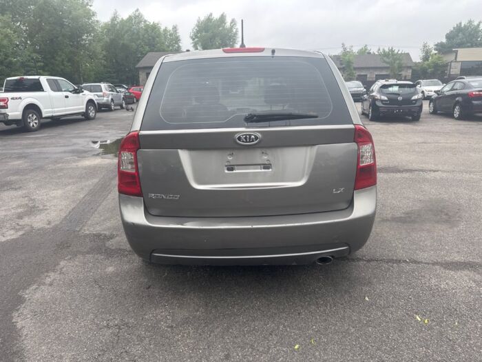 Kia Rondo LX - Image 4