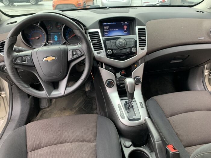 Chevrolet Cruze 1LT – Image 13