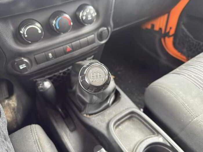 Jeep Wrangler 4 RM 2 portes Sport – Image 10
