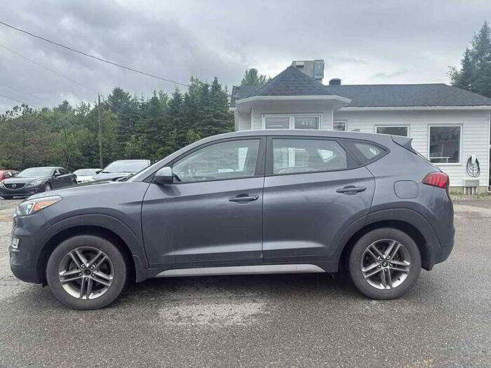 Hyundai Tucson Essential TI avec ensemble sécurité – Image 3