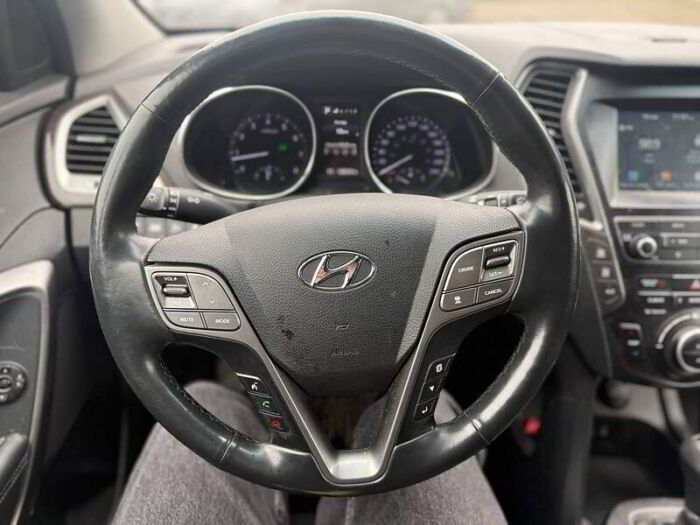 Hyundai Santa Fe XL Preferred TI – Image 18