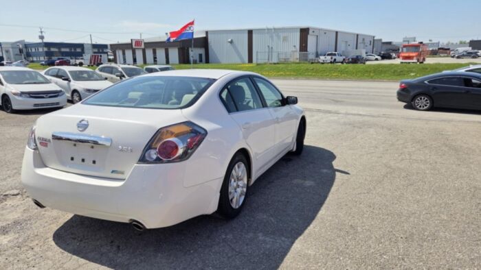 Nissan Altima 2,5 S – Image 6
