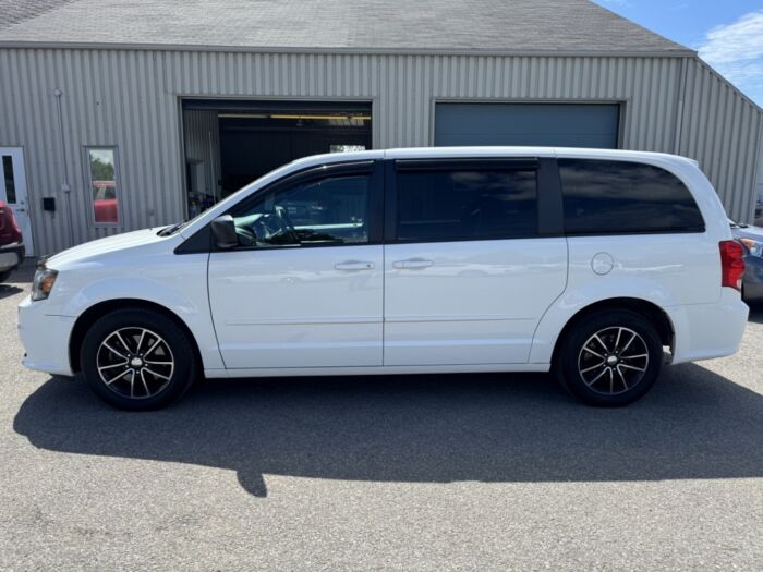 Dodge Grand Caravan SXT – Image 6