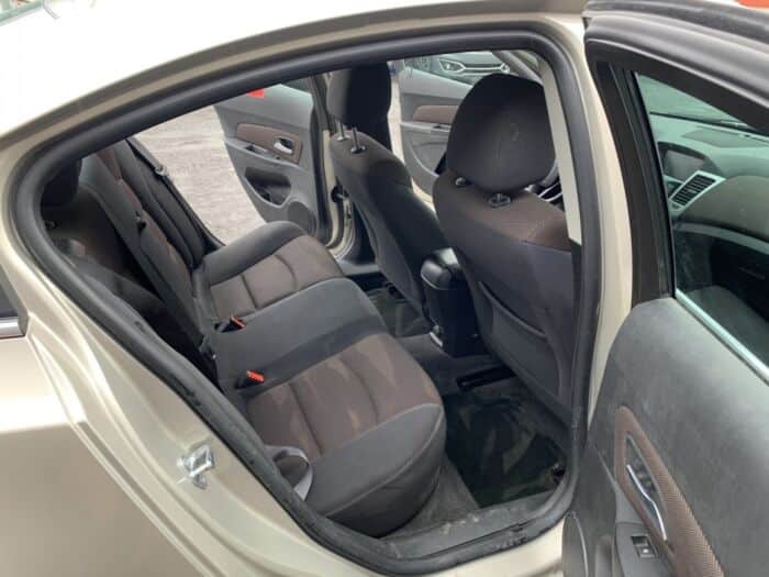 Chevrolet Cruze 1LT – Image 11